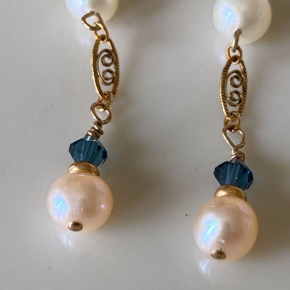 14k gold earrings - Picture 2 of 6